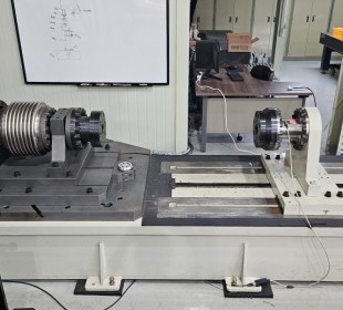 비틀림 시험기 (High Frequency Resonant Fatigue Testing mexchine)